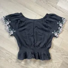 natural couture ナチュラルクチュール 花刺繍袖 カットソーのサムネイル