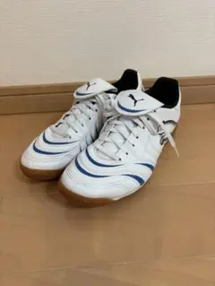 【タイムセール】Puma プーマフットサルシューズ ホワイト/ブルー25.5cm