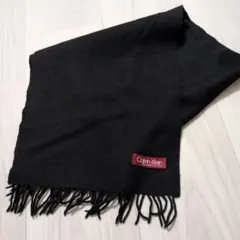 Calvin Klein 黒いウールマフラー フリンジ付き