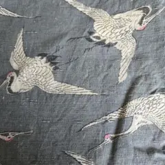 古布　木綿　紬　型染　鶴　はぎれ　グレー　さ1　着物　骨董　リメイク　明治