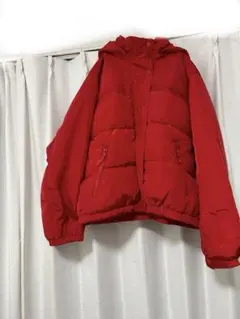 新品：レッド フード付き ジャケット