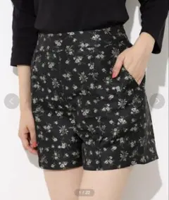 NICE CLAUP シンプルショートパンツ　花柄