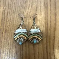 ピアス エスニック調