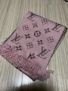 LOUIS VUITTON ルイヴィトン エシャルプ・ロゴマニア ピンク 正規品のサムネイル