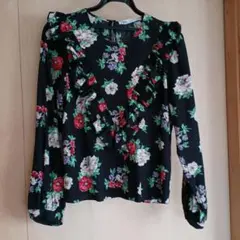 美品　ZARA　ブラウス