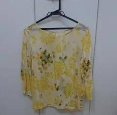 ミツバチ柄 ブラウスのサムネイル