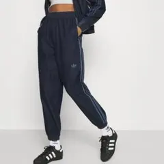 Item thumbnail for item aaacd5bc-b27d-48e0-bd0d-c1c0ec5b8d9c