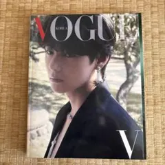 VOGUE KOREA 2022年10月号 V 表紙