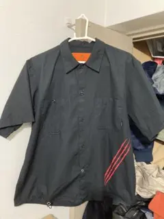 CUNE 半袖シャツ 黒 爪研ぎ猫