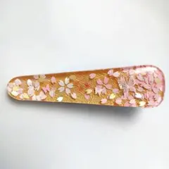 レジンヘアクリップ　ヘアピン hairclip 髪留め　和風　金に舞う満開桜
