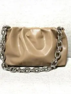 今月末までの値段。極美品✨Ｈ&Mチェーンバッグ。✨ブラウン新品未使用。