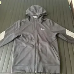 Under Armour フード付きジャケット ダークグレー