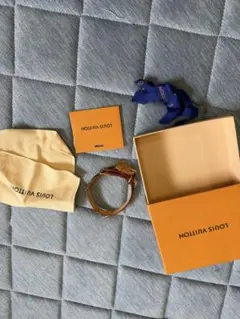 LOUIS VUITTON 犬アクセサリーのサムネイル
