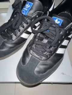 adidas クラシックスタイル スニーカー ブラック/ホワイト　サンバ