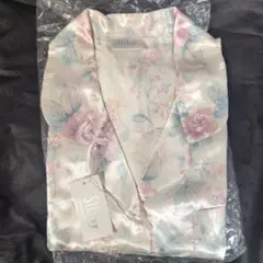新品未使用タグ付き 香港シルク花柄パジャマ レディースパジャマ 香港土産 XL