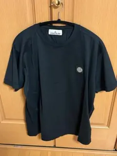 ストーンアイランド　紺Tシャツ