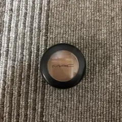 MAC スモールアイシャドウ SOFT BROWN