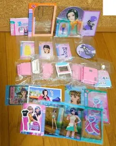 ラブandベリー 雑貨 まとめ アクスタ カード コースター 缶バッジ ミーシャ