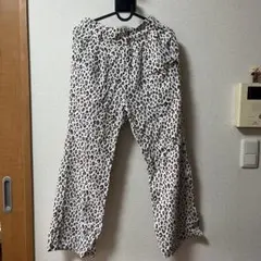 ヒョウ柄カジュアルパンツ