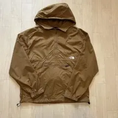 ベージュ マウンテンパーカー