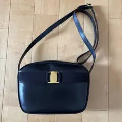 Salvatore Ferragamo ヴァラ ショルダーのサムネイル