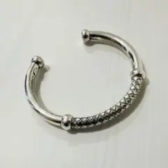 BOTTEGA VENETA ボッテガヴェネタ ブレスレット シルバー バングルのサムネイル