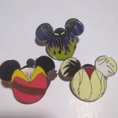 ディズニーヴィランズ　シークレットピンバッチ　ミッキーアイコン型　3種