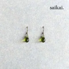 [1068]チェコガラスドロップの一粒ピアス ライトグリーン 緑 ハンドメイド