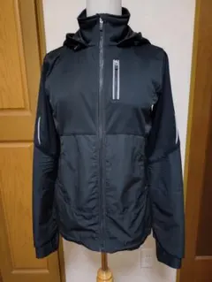 Gapフード付き黒のスリムジャケット