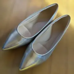シルバー　メタリック　フラットシューズ　パンプス　サイズ38