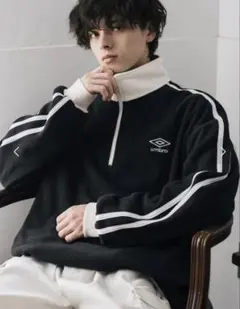 UMBRO アンブロ 別注 UMBRO ワンポイントロゴ刺繍 ハーフジップ