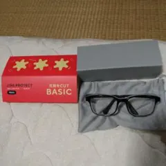 JINS 花粉用メガネ（BASIC）