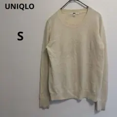 ユニクロ カシミヤクルーネックセーター　カシミヤ100% きれいめ　カジュアルのサムネイル