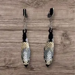 デリカビーズピアス　馬　#20