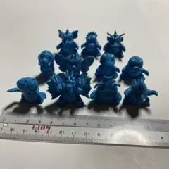 ゴジラ消しゴム　11体