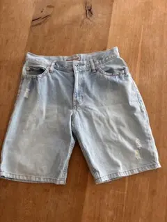 デニム　ショートパンツ　ダメージ