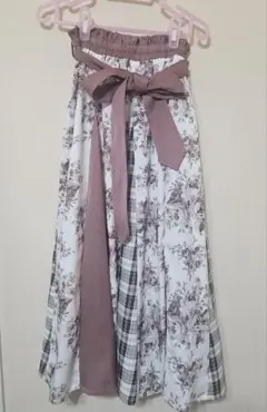 axes femme 花柄チェックスカート