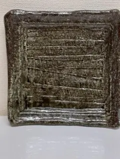 ダークグリーン 四角皿 陶器製