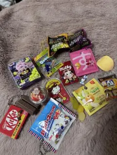 ガチャガチャ　お菓子
