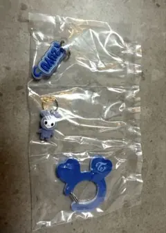 TWICE LOVELYS アクリルカラビナフロッキーマスコット　ツゥイ