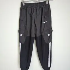NIKE ナイキ ワンポイントロゴ刺繍 ナイロンスエットパンツ 黒 子供用