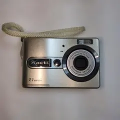 動作確認済】 SANYO Xacti DSC-E6型 オールドコンデジ 希少品 - メルカリ