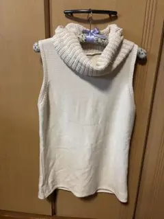 綿100%ニットベストユニクロ