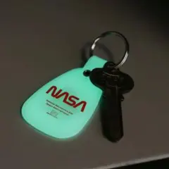 【送料込み】NASA 蓄光 キーリング　キーホルダー