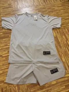 新品未使用　asics バスケ　ミッドタウンクラーケンズ