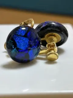 青と黒のクリップ式　イヤリング