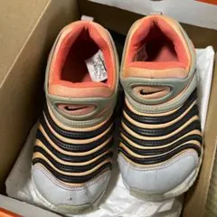 Nike スニーカー ダイナモフリー18.5cm ブラック/オレンジ