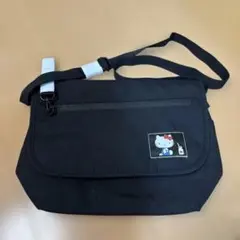 新品サンリオHELLO KITTY ショルダーバッグ ブラックのサムネイル