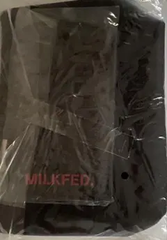 雑誌の付録MILKFED. ポーチのサムネイル
