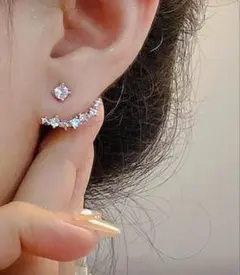 【新品】お洒落可愛いピアス キュービックジルコニア ラインストーン シルバー